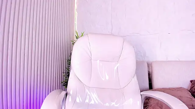 SaraDiamonn webcam