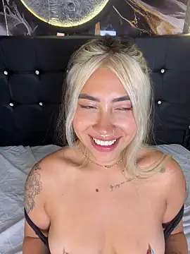 ManuelaVeeleez webcam