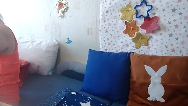 QueenLana webcam