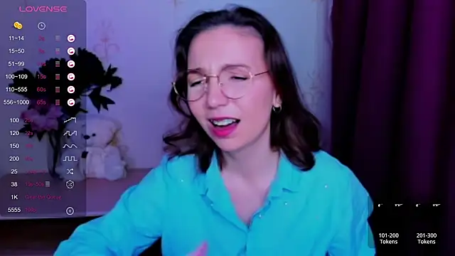 KindHazelHere_ webcam