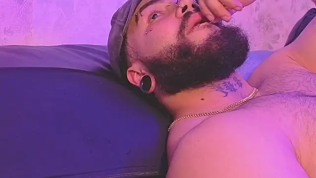 Benny_and_Mark live cam on StripChat