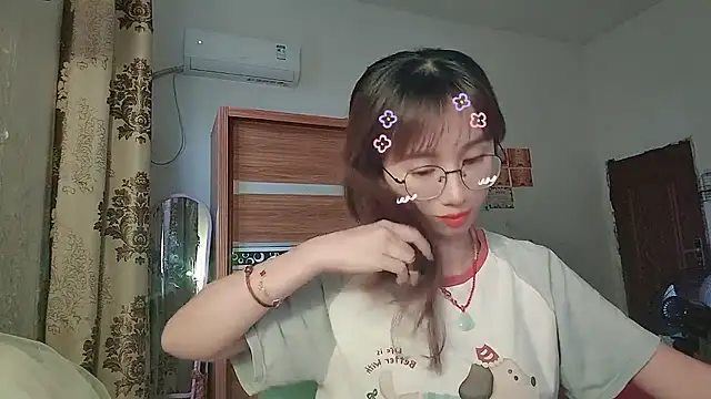 Lili_666 webcam