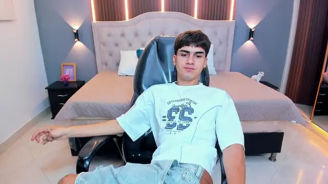 tommy18__ (Ask my age) - Cum Show
