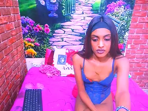 IndianPretty14u2Luv webcam