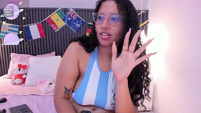 lena_ricci - Lena_Ricci's free webcam - UK Sex Cams