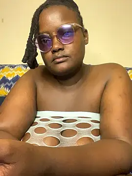 Busty_Bambii254 webcam