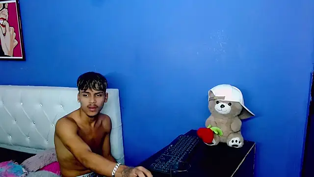 Angel_foxc13 webcam