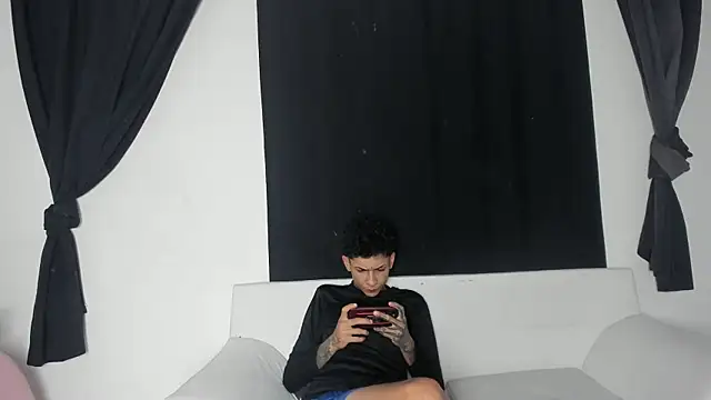 self_love46 webcam