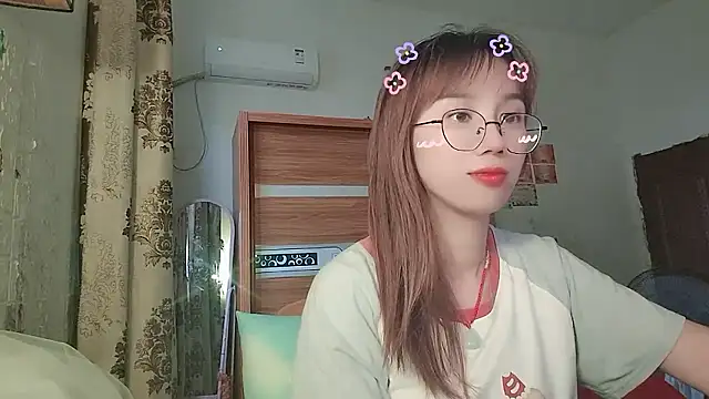 Lili_666 webcam