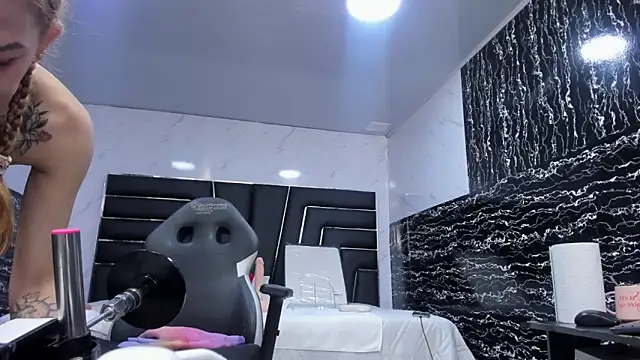 Ladyy_Scarlett