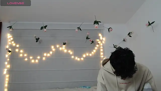 Sarabubbie live sex cam