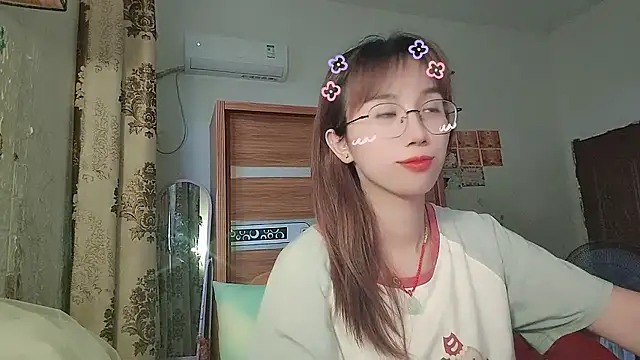 Lili_666 webcam