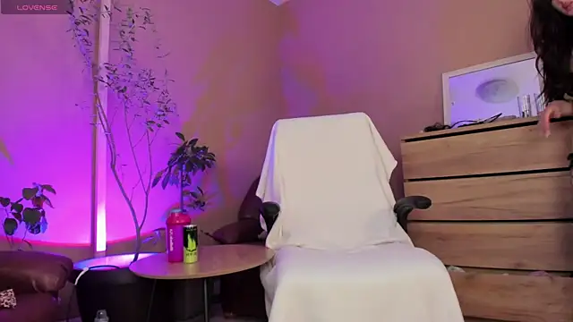 KaylaLaine webcam