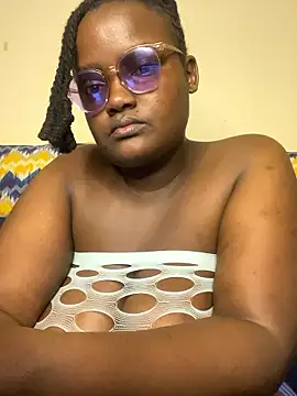 Busty_Bambii254 webcam