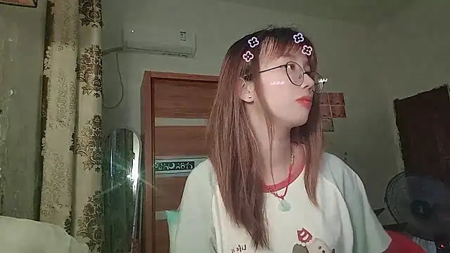 Lili_666 webcam