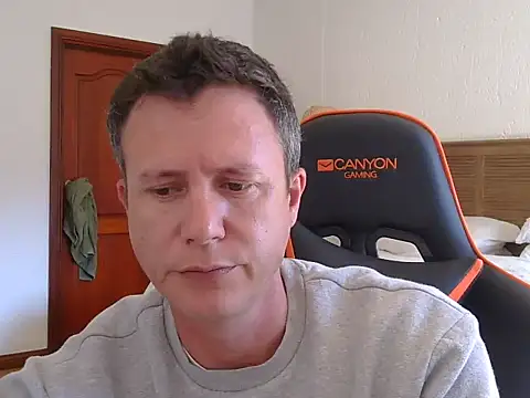 TroyDieselXXX webcam