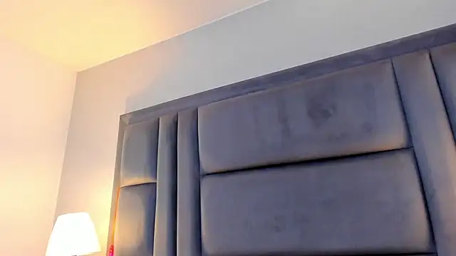 ScarletJons webcam