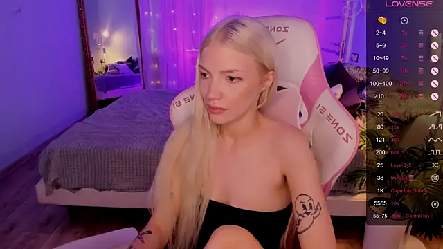 AnyaTaylor_ live cam on StripChat