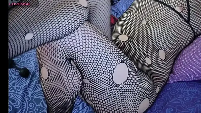 very-sweet (T milf) - anal balls