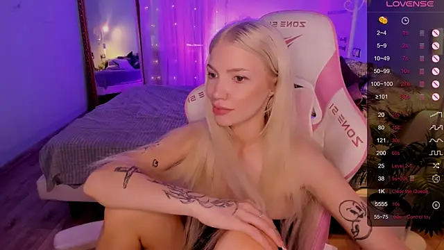 AnyaTaylor_ webcam