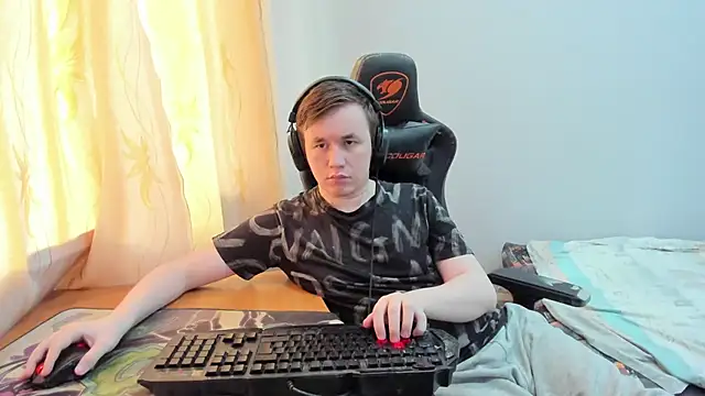 iliaskrislove - Iliaskrislove's free webcam - UK Sex Cams
