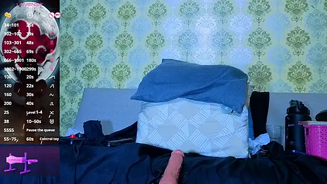 anya_weisz webcam
