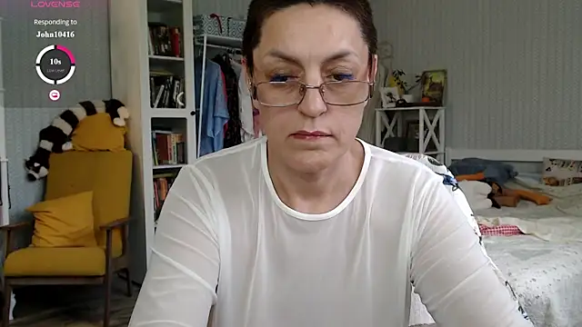BloomingAllure webcam