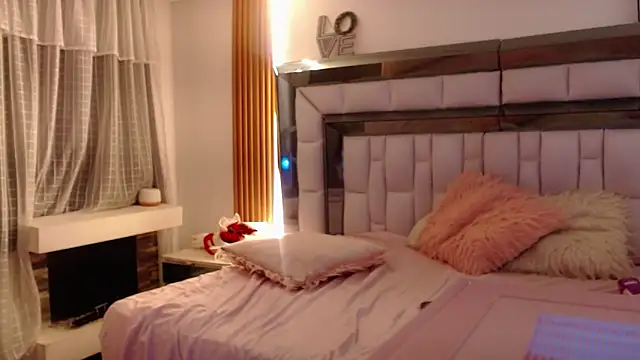 rebecagoldene webcam