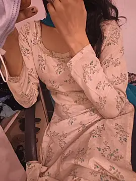 zoya_baby_ live cam on StripChat