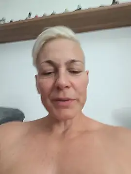 DarleenHot