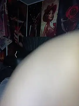 hailey_curvy's live room