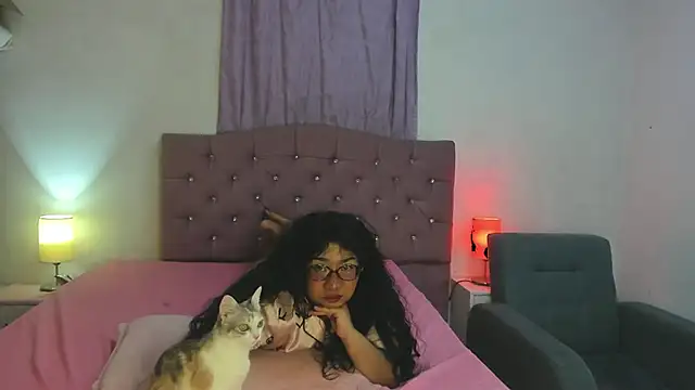 Latinabombsheell webcam