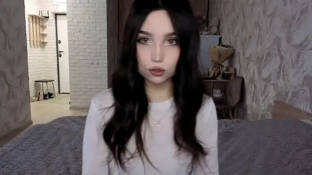 Qwami_Amie webcam