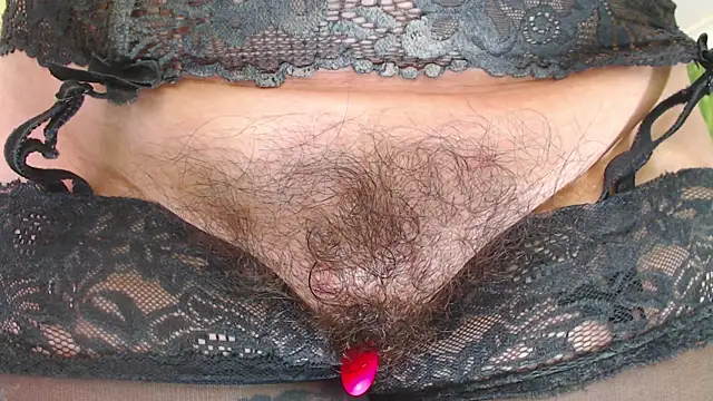 HairyQuinn webcam