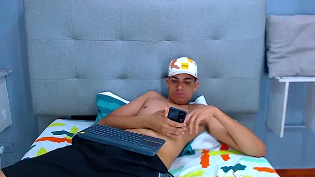 Lukaz_Caballero webcam