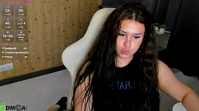 nicolewoss webcam
