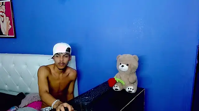 Angel_foxc13 webcam