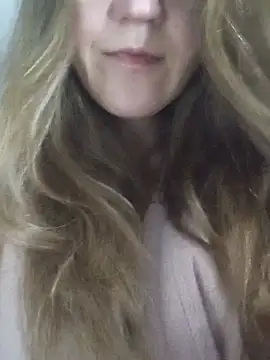 KattyLuuu live cam on StripChat