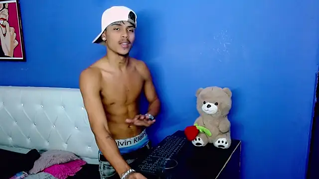 Angel_foxc13 webcam