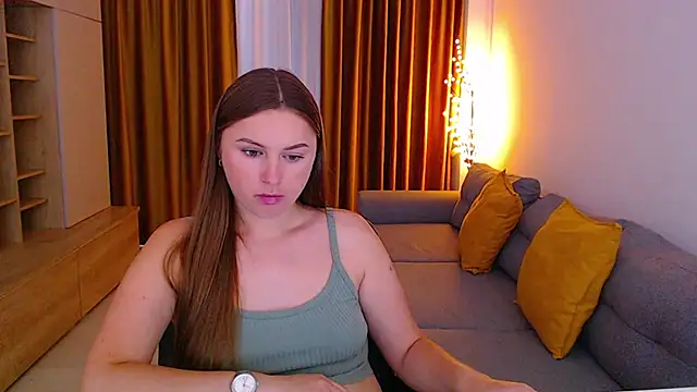 mia_bloomy webcam