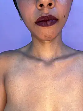 Small_Titss live cam on StripChat