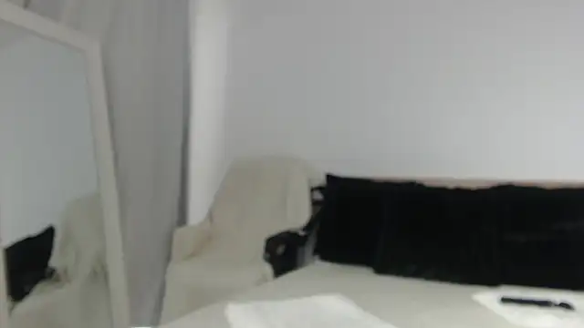 Layla23a webcam