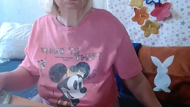 QueenLana webcam