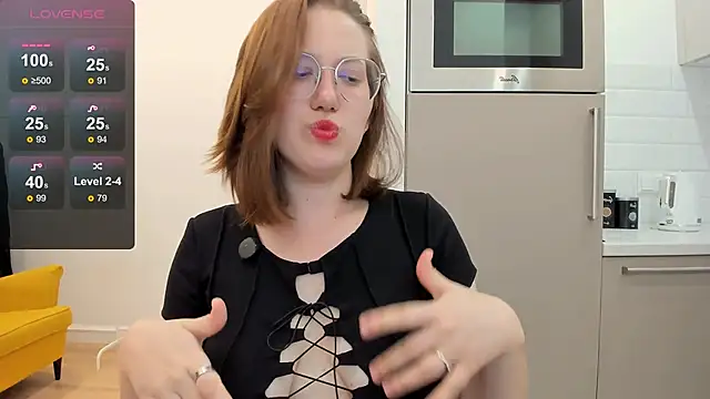 Charmy_Gracy webcam