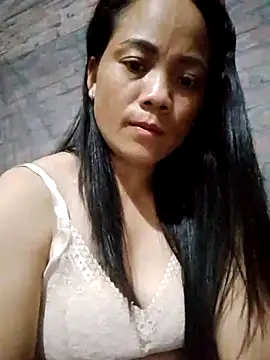 molly-xx live cam on StripChat