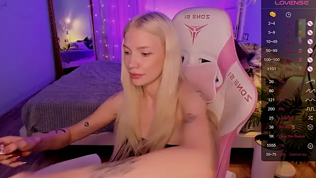 AnyaTaylor_ webcam