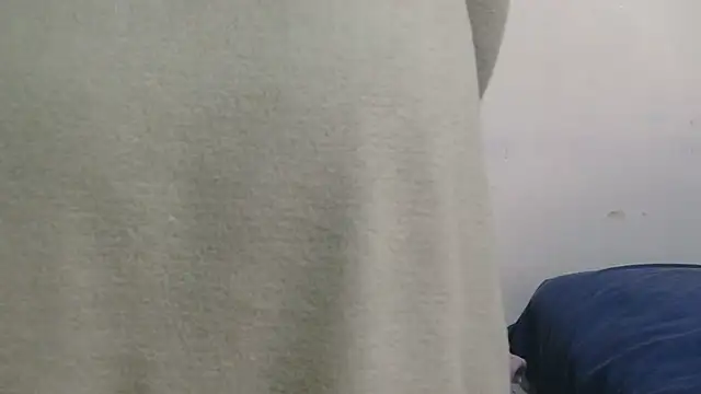 sluttylaura21 webcam
