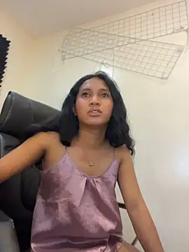 slutty_aki webcam