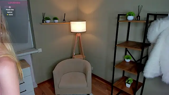PlushyMood webcam