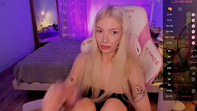 AnyaTaylor_ webcam